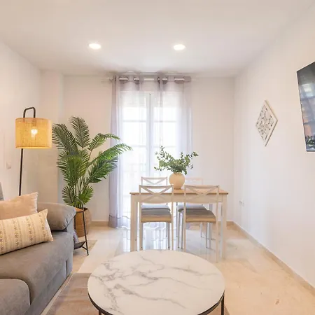 Apartamento Rosaleda & Old Town Balconies By Ele