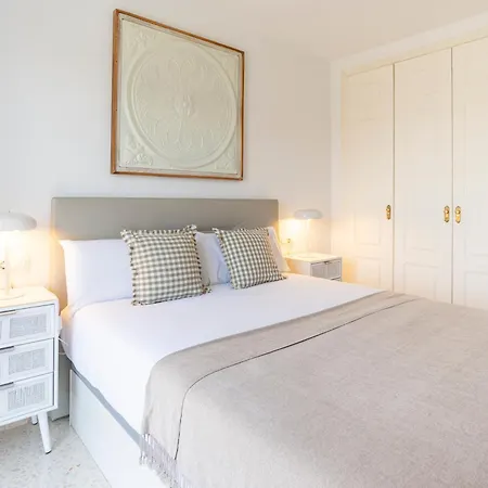 Rosaleda & Old Town Balconies By Ele Apartamento *